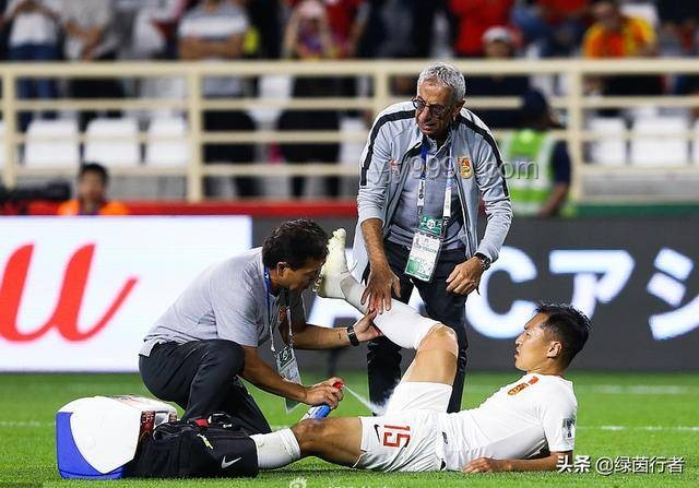 中国足球：正视技不如人，探索未来崛起之路